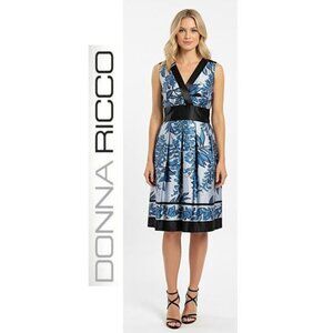 Gorgeous dress! DONNA RICCO, 100% silk blue floral sleeveless dress